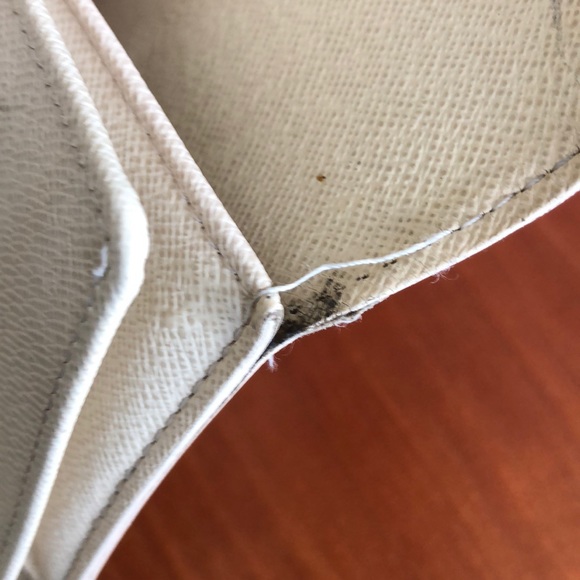 Louis Vuitton Damier Azur - Picture 4 of 7